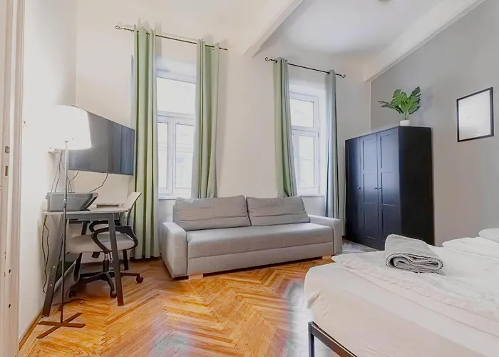 5-min To Danube , Stylish 1br Apt, For Longstays شقة فيينا
