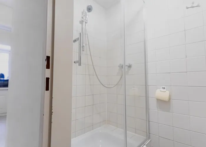 5-min To Danube , Stylish 1br Apt, For Longstays *