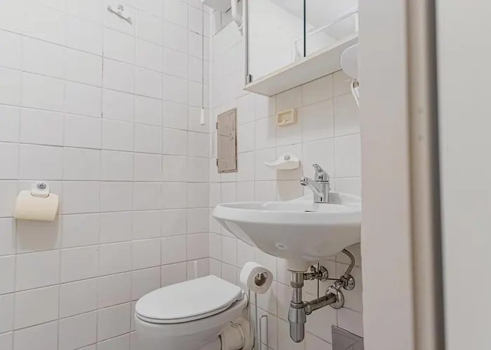5-min To Danube , Stylish 1br Apt, For Longstays